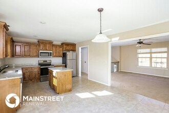 1303 NW High View Dr in Grain Valley, MO - Building Photo - Building Photo