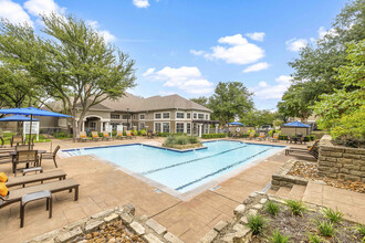 MAA Valley Ranch in Irving, TX - Foto de edificio - Building Photo