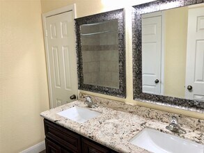 1903 Brushy Creek Dr in Sugar Land, TX - Building Photo - Building Photo