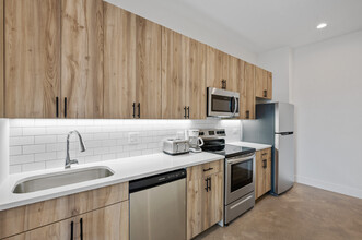 2423 State Street in Chicago, IL - Building Photo - Building Photo