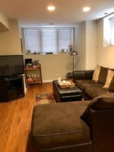 3216 N Racine Ave, Unit G in Chicago, IL - Building Photo - Building Photo