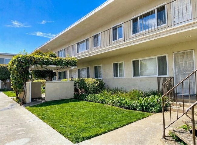 Narbonne in Lomita, CA - Building Photo - Building Photo