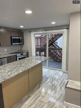 87 Pine St in Nashua, NH - Building Photo - Building Photo