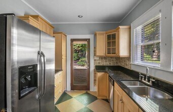 1080 North Virginia Ave NE in Atlanta, GA - Building Photo - Building Photo