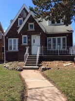 7651 Freda St, Unit 7653