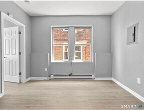 31 Whittier St in Bridgeport, CT - Building Photo - Building Photo