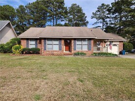909 Flintwood Rd in Fayetteville, NC - Building Photo