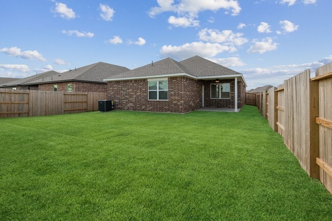 1139 Campside Dr in Beasley, TX - Building Photo - Building Photo