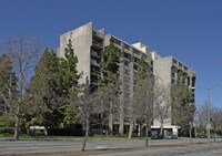 Oak Center Towers in Oakland, CA - Building Photo - Building Photo