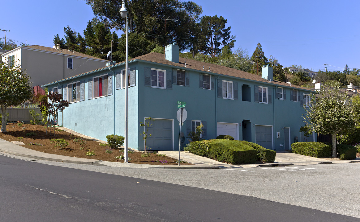 100-108 Elm St in San Carlos, CA - Foto de edificio