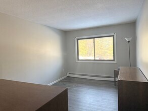 310 Brook Village Rd, Unit 919 in Nashua, NH - Foto de edificio - Building Photo