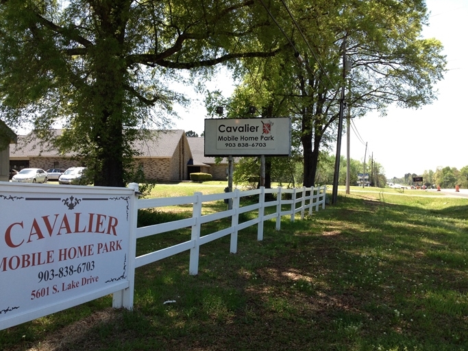 Cavalier Mobile Home in Texarkana, TX - Building Photo