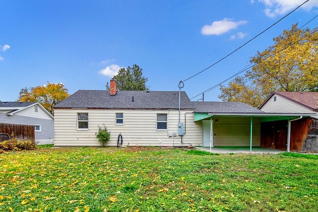 1401 S Empire Way in Boise, ID - Building Photo - Building Photo