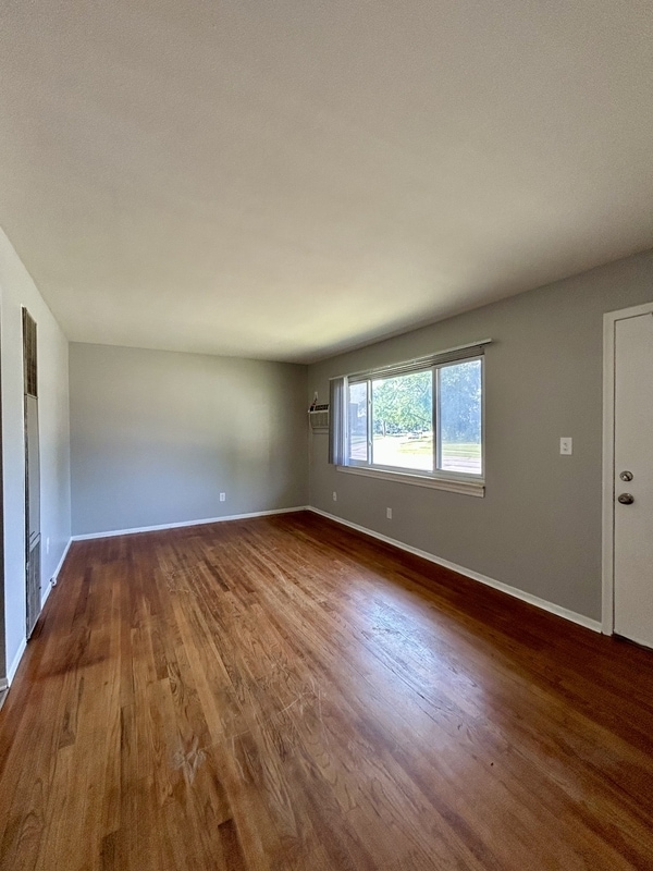 1450 Goddard Rd in Lincoln Park, MI - Building Photo - Building Photo