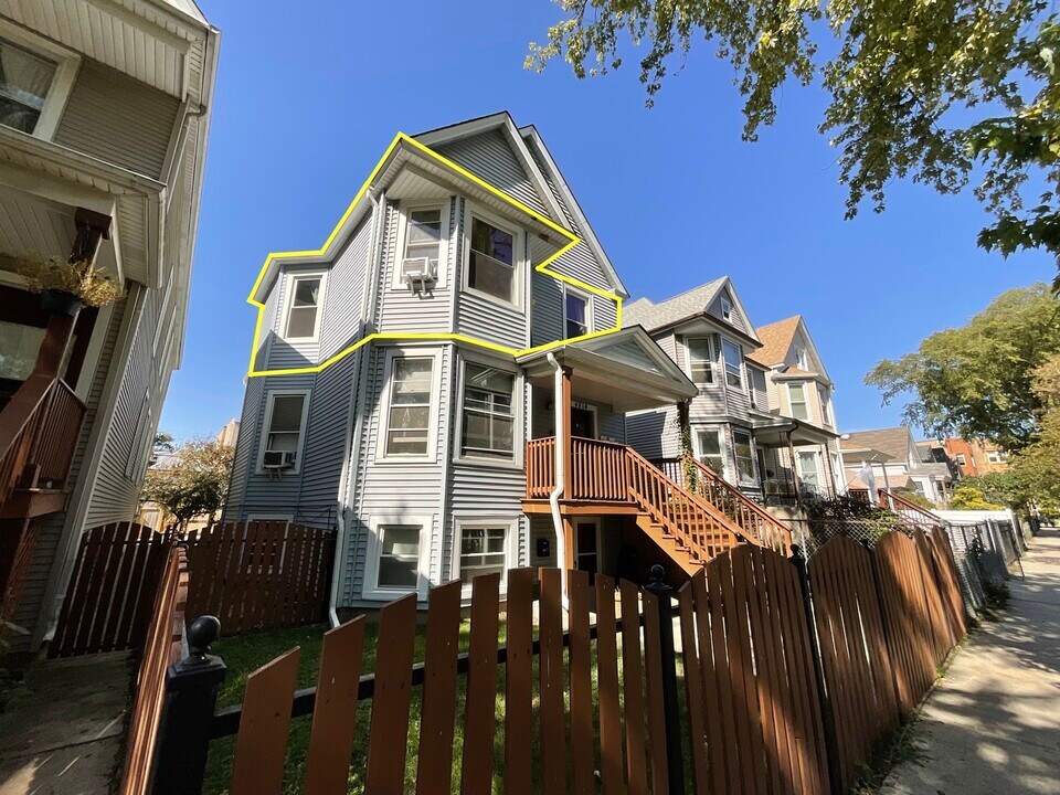 4318 N Albany Ave in Chicago, IL - Building Photo