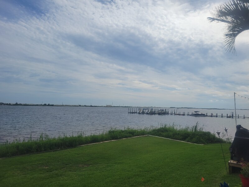 308 Miracle Strip Pkwy SW in Fort Walton Beach, FL - Building Photo