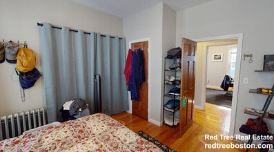 23 Tufts St, Unit 2 in Cambridge, MA - Building Photo - Building Photo
