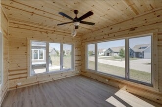 801 Vineyard Ct in Cambridge, WI - Building Photo - Building Photo