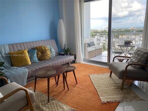 6900 Bay Dr in Miami, FL - Building Photo - Building Photo