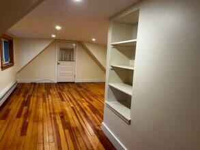 46 Elm St in Buckland, MA - Building Photo - Building Photo