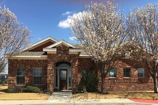 Plainview Vistas in Plainview, TX - Building Photo