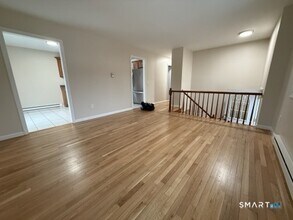 151 Lamphere Rd in Groton, CT - Building Photo - Building Photo