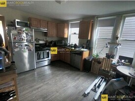 66 Middle St in Boston, MA - Building Photo