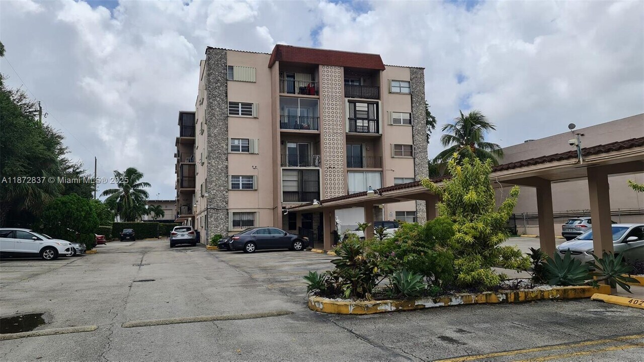 3640 NW 9th St in Miami, FL - Building Photo