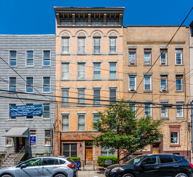 412 Monroe St in Hoboken, NJ - Building Photo - Building Photo