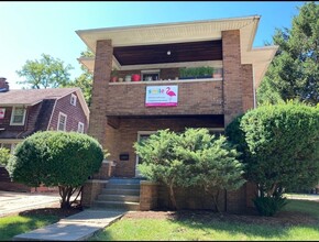 809 W California Ave in Urbana, IL - Foto de edificio - Building Photo