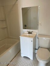 43 Seabreeze Way in Keansburg, NJ - Building Photo - Building Photo