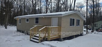 204 Dogwood Ln in Kunkletown, PA - Building Photo
