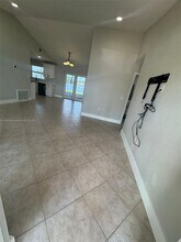 9431 NW 10th St in Pembroke Pines, FL - Building Photo - Building Photo