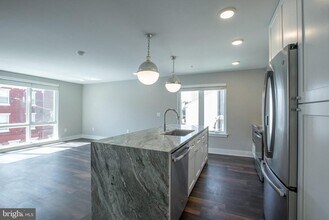 817 N 20th St in Philadelphia, PA - Building Photo - Building Photo