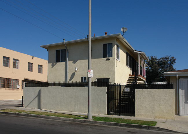 4755 Maplewood Ave in Los Angeles, CA - Building Photo - Building Photo