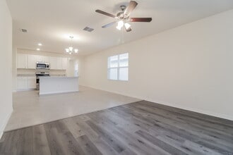 3914 Angola Ln in Sanford, FL - Building Photo - Building Photo