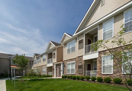 Camelot at Townelake in Sayreville, NJ - Building Photo