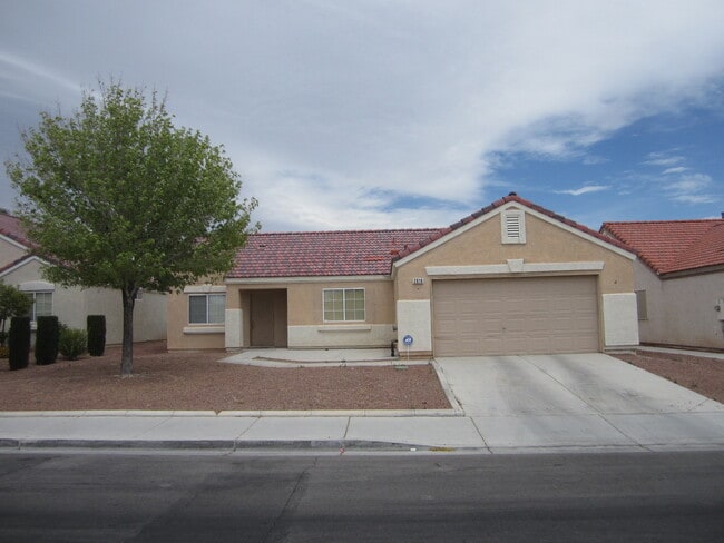 2616 W El Campo Grande Ave in North Las Vegas, NV - Foto de edificio - Building Photo