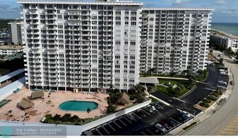 405 N Ocean Blvd in Pompano Beach, FL - Building Photo