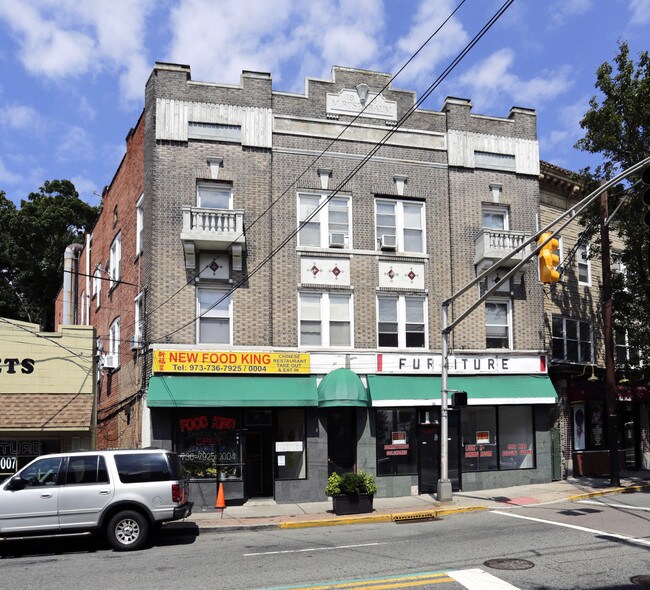 288-290 Main St in West Orange, NJ - Foto de edificio - Building Photo