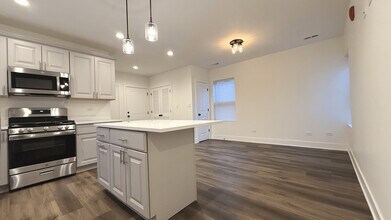 114 Stephen St in Lemont, IL - Building Photo - Building Photo