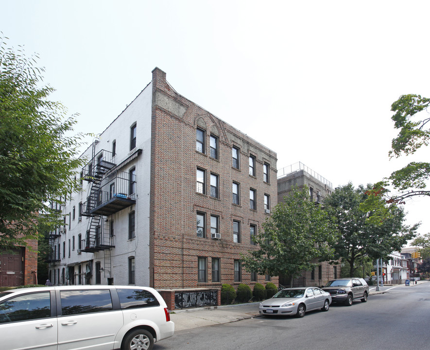 1683 53rd St in Brooklyn, NY - Building Photo