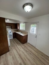 352-352 E 17th Ave in Eugene, OR - Building Photo - Building Photo