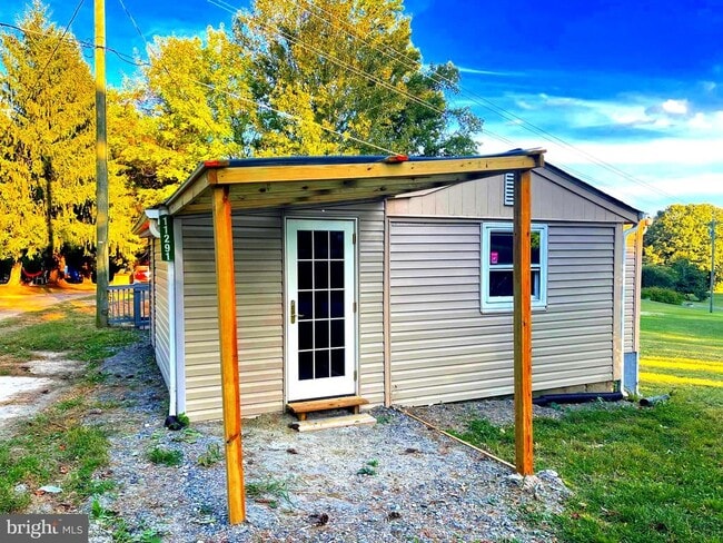 property at 11291 Pine Hill Rd