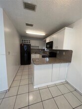 8170 NW 10th St in Miami, FL - Building Photo - Building Photo