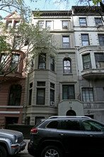 57 W 68th St in New York, NY - Building Photo - Building Photo