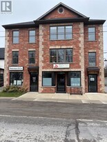 2622 Stevensville Rd in Fort Erie, ON - Building Photo