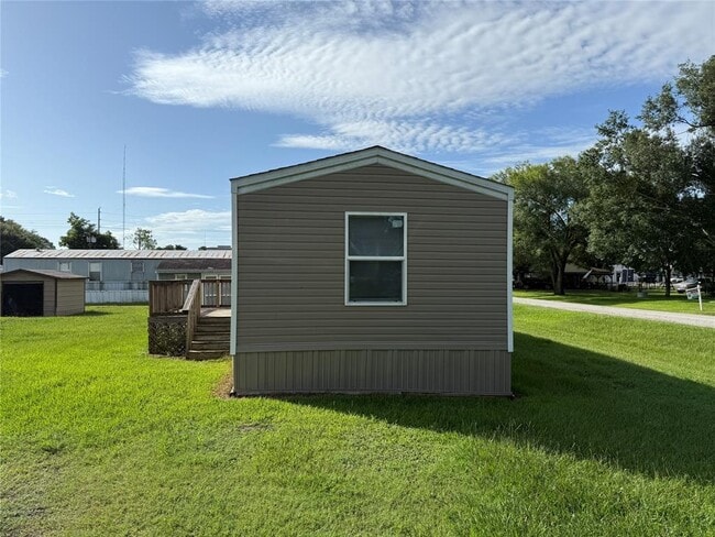 3315 Rosenberg St in Needville, TX - Building Photo - Building Photo