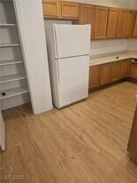 4437 Dover Straight St in Las Vegas, NV - Building Photo