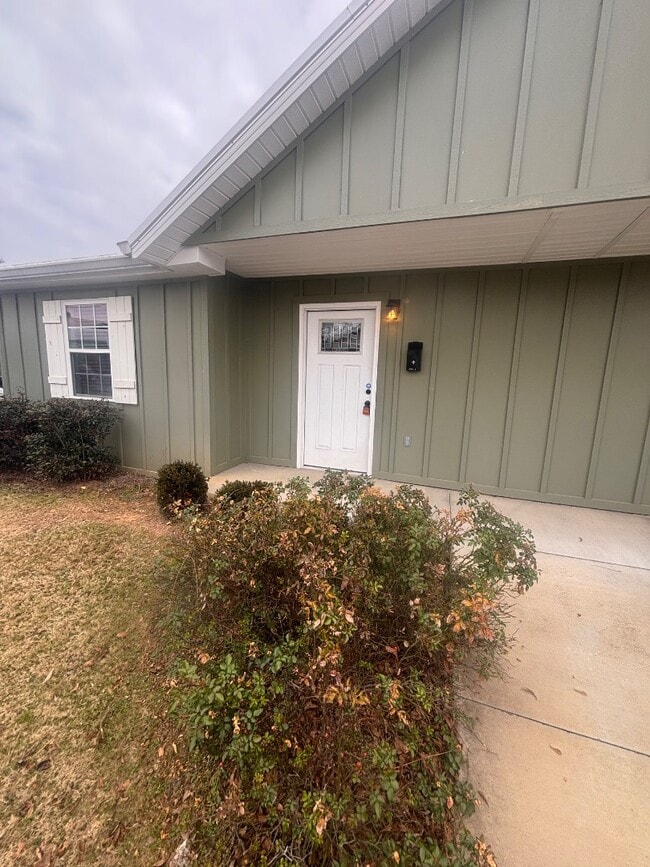 property at 408 S 3rd St